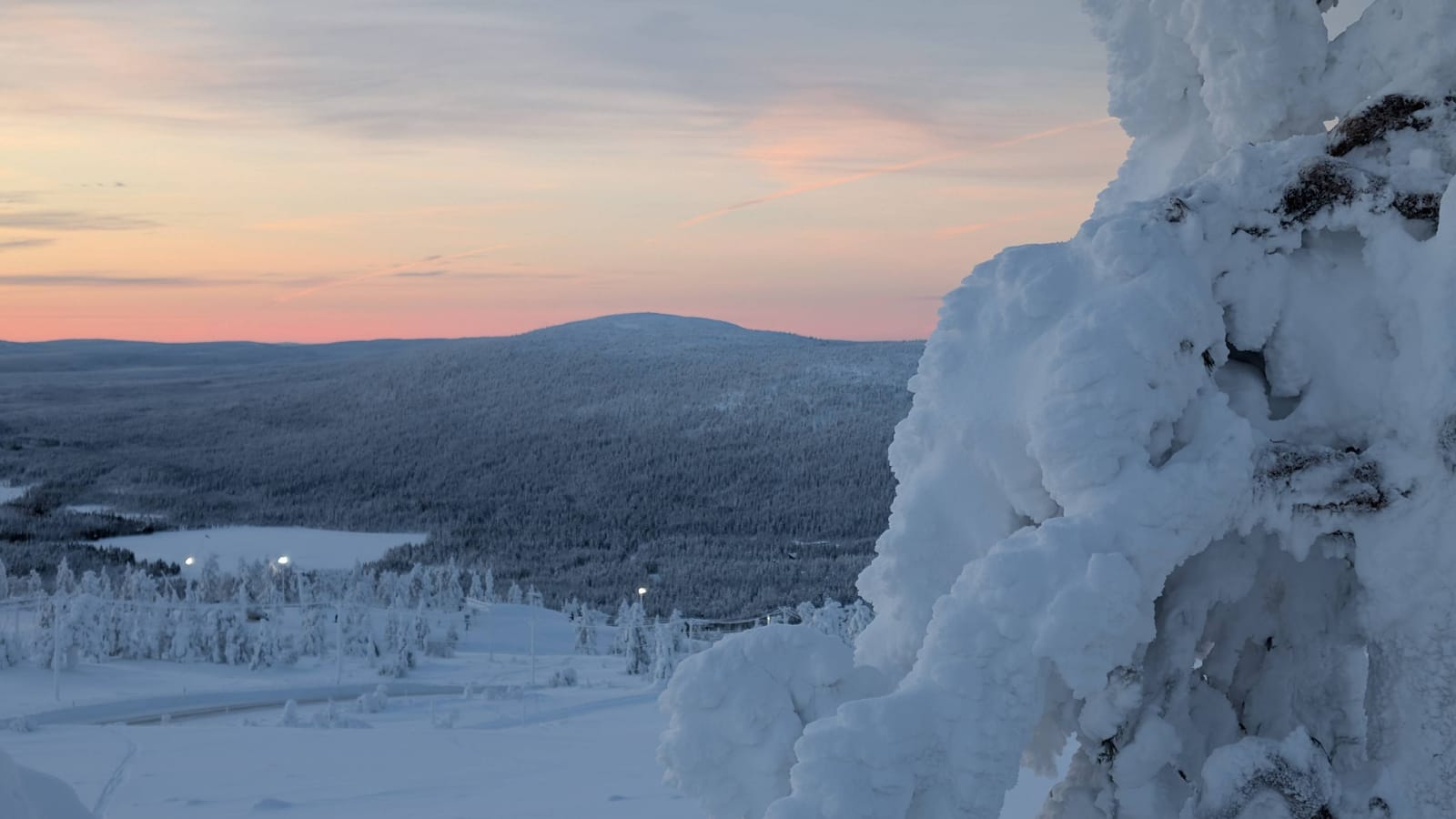 Hiihtogreeni in winter in Levi – accommodation for teams