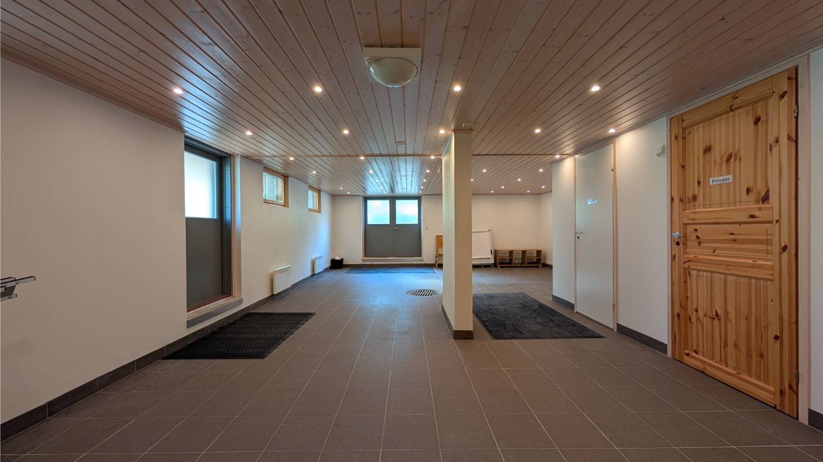 Levi Hiihtogreeni ski maintenance room