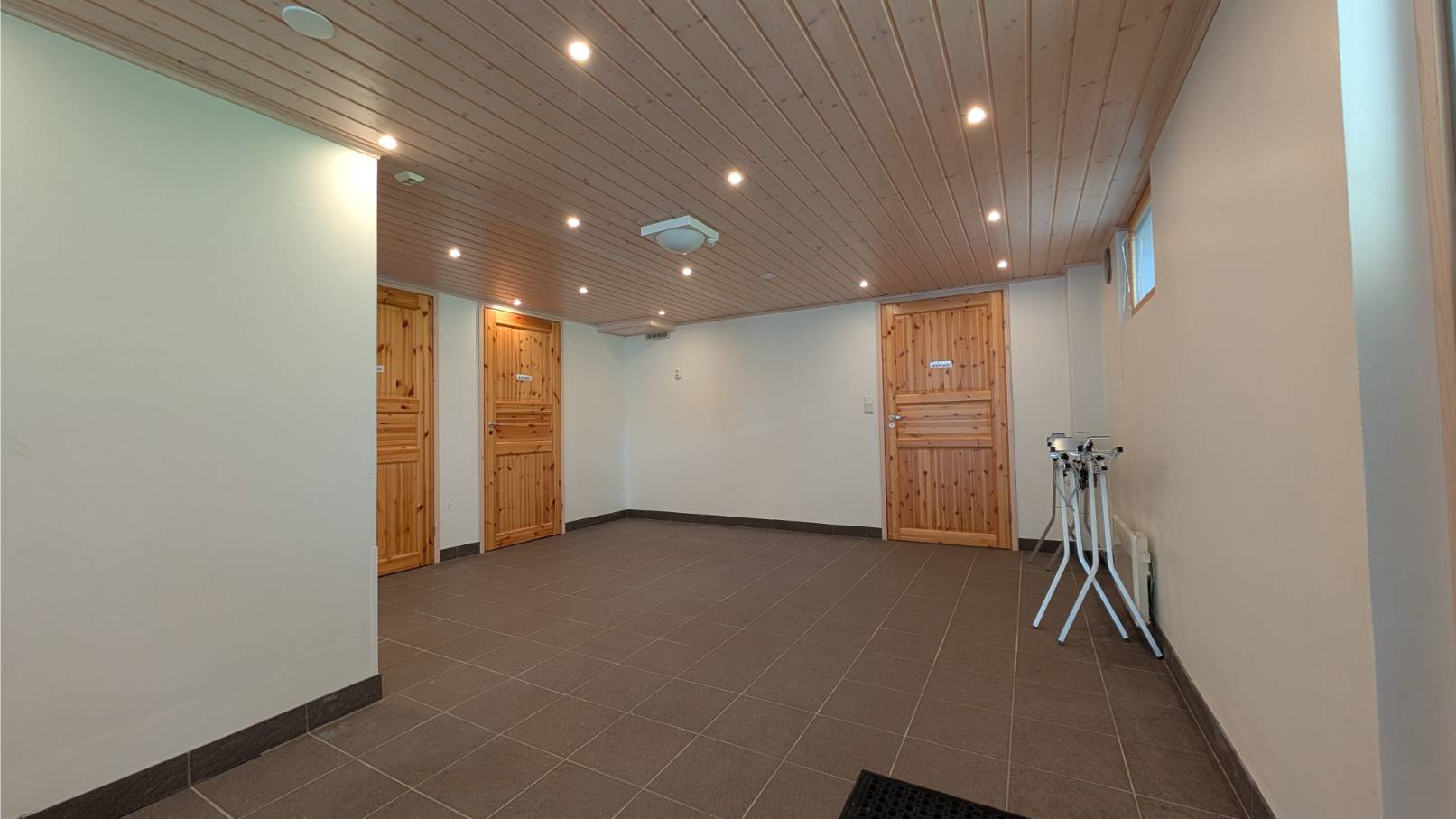 Ski maintenance room at Hiihtogreeni